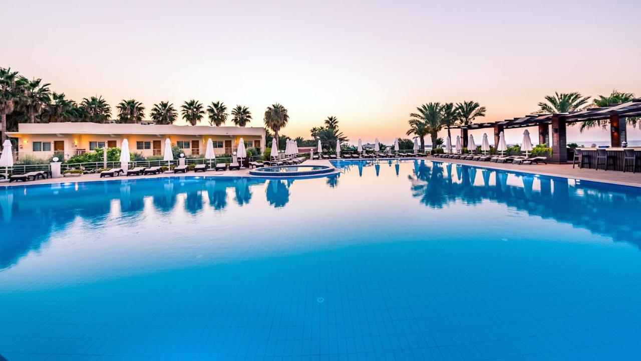 Vuni Palace Luxury Resort & Beach & Casino Kerínia Kültér fotó
