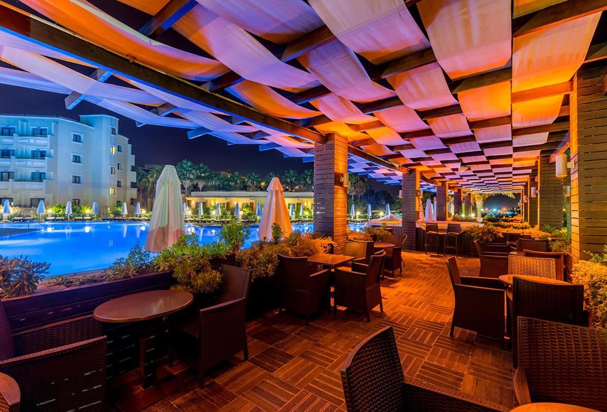 Vuni Palace Luxury Resort & Beach & Casino Kerínia Kültér fotó