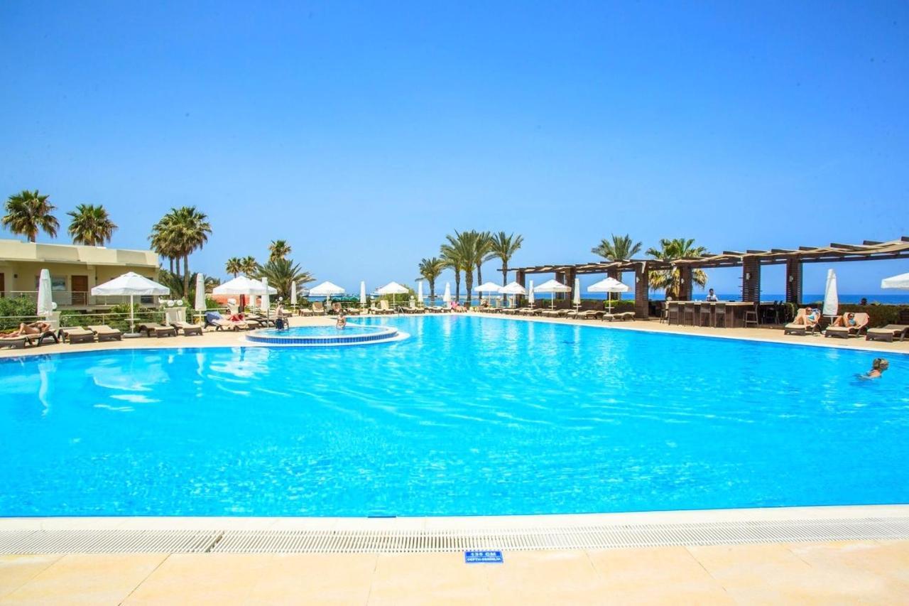 Vuni Palace Luxury Resort & Beach & Casino Kerínia Kültér fotó